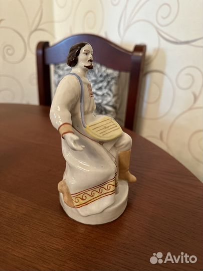 Статуэтка Садко