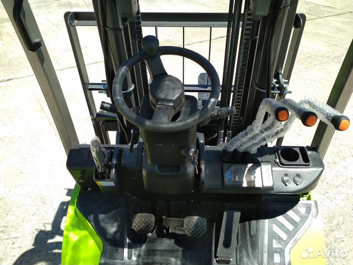 Вилочный погрузчик Zoomlion FD30, 2023