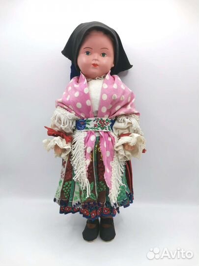 Кукла в народном чешском костюме Lidovа Тvorba