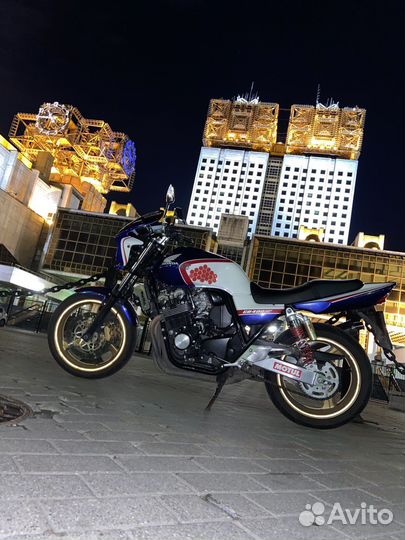 Honda CB400SF vtec-2