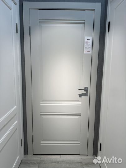 Двери межкомнатные светло серые Пилот steel