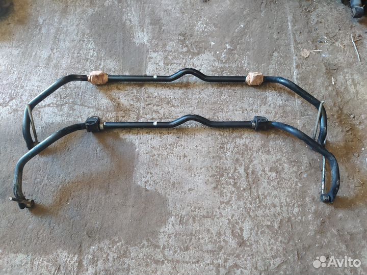 Стабилизатор передний Сузуки Гранд Витара 3