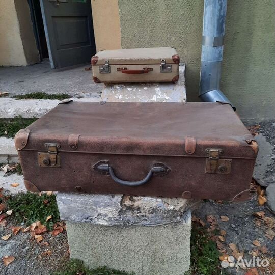 Чемоданы старинные 2 штуки