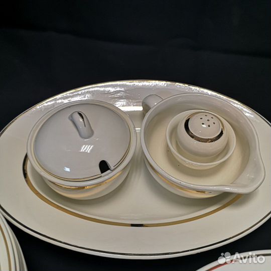 Сервиз столовый, фарфор зик. СССР