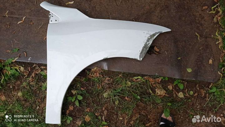 Крыло правое переднее