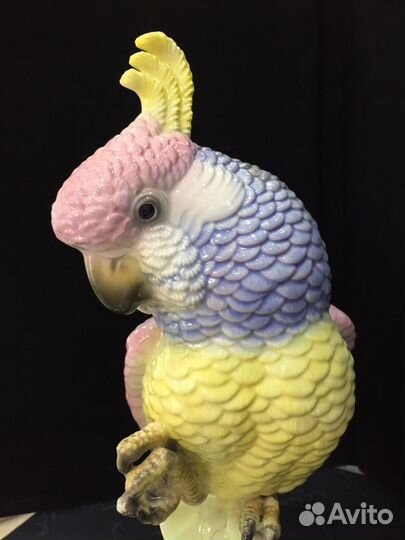 Фарфоровые статуэтки «Karl Ens» Попугай и Орел