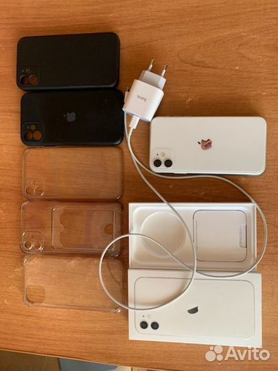 iPhone 11, 64 ГБ