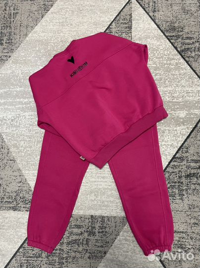 Костюм спортивный