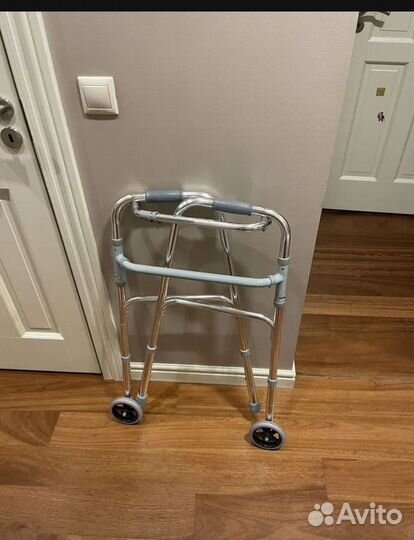 Ходунки для взрослых