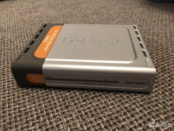 Коммутатор D-link DES-1005D