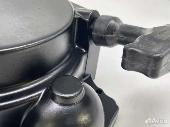 Крышка магнето с ручным стартером, в сборе