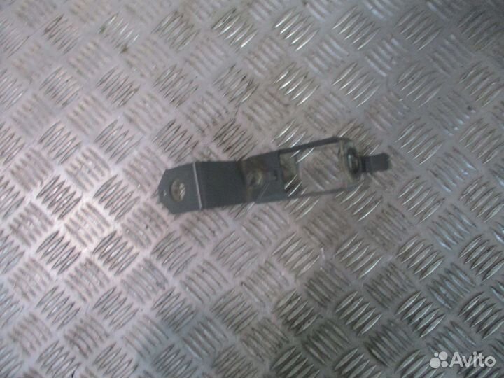 Кронштейн защитного кожуха кпп Mercedes-Benz A9605