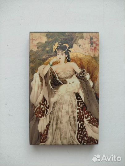 Магнит на холодильник