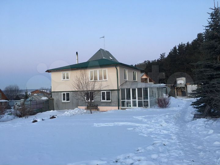 Дом 296,4 м² на участке 18,2 сот.