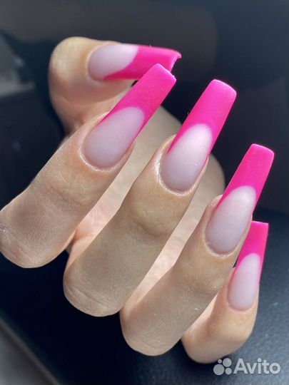 Наращивание ногтей, маникюр,педикюр