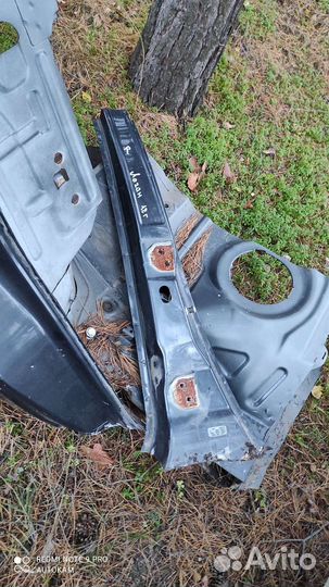 Боковая стойка дверная стойка правая рено логан