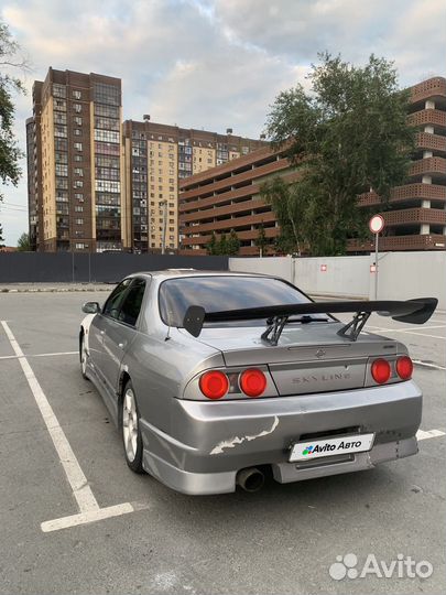 Nissan Skyline 2.0 AT, 1997, 207 345 км