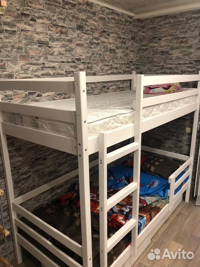 Двухъярусная кровать крепкая