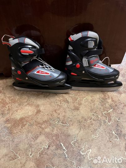 Коньки хоккейные