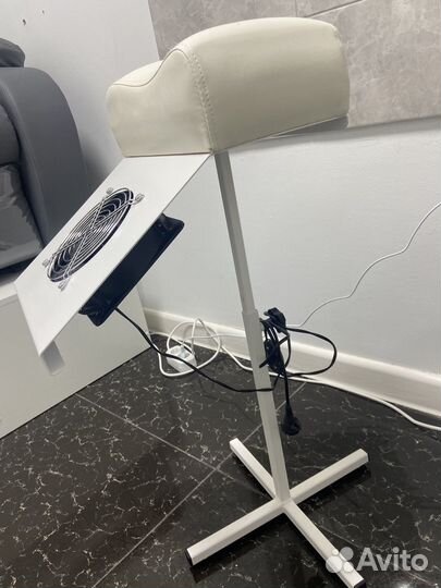 Педикюрная подставка с пылесосом, 65 Вт, белая