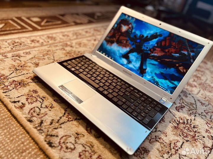 Отличный Ноутбук Samsung core i5/4гб/GeForce