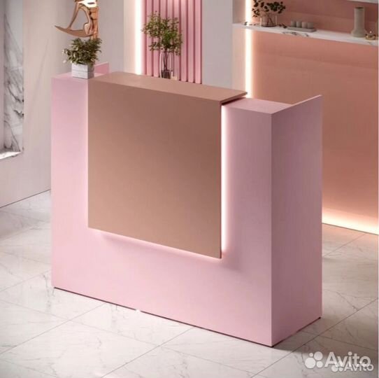 Стойка Ресепшен Квадрат Премиум для Шоурума