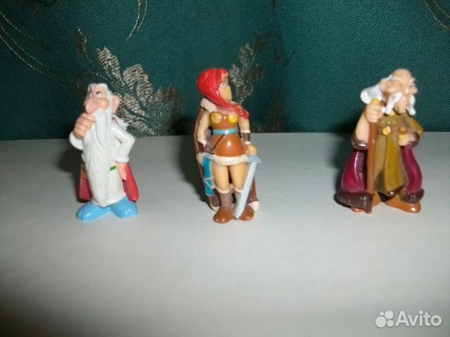 Фигурки и машинки из киндер-сюрприза