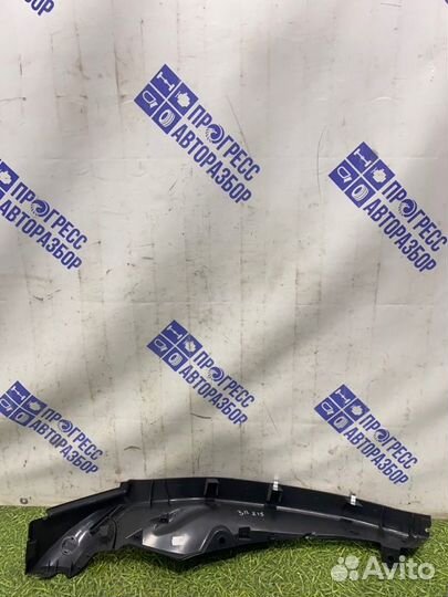 Обшивка стойки задняя правая Bmw 750I седан 4.8