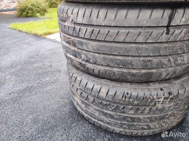 Bridgestone Alenza 001 245/50 R20 и 275/40 R20 103W