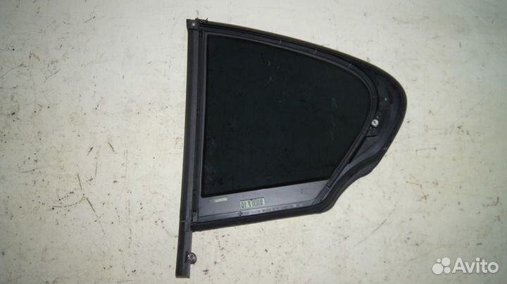 Стекло двери маленькое RR BMW 530i F10 (Кузовное ж