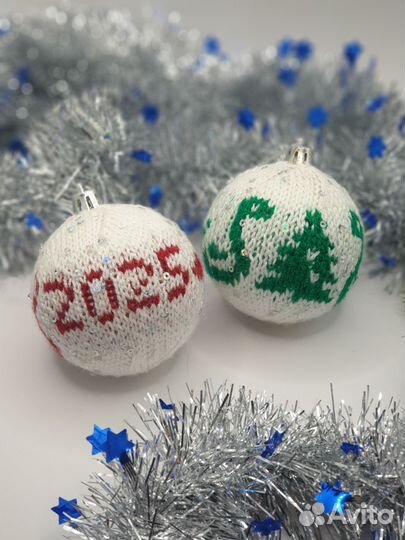 Елочный шар вязаный