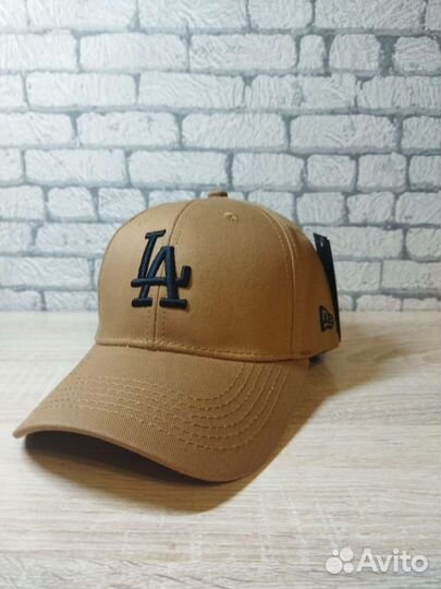 Бейсболка новая