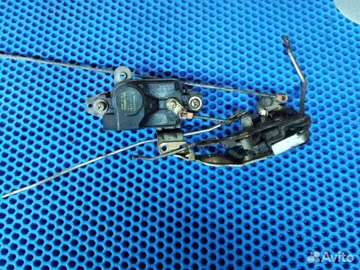 Замок дверилевый Mitsubishi RVR 1991-97