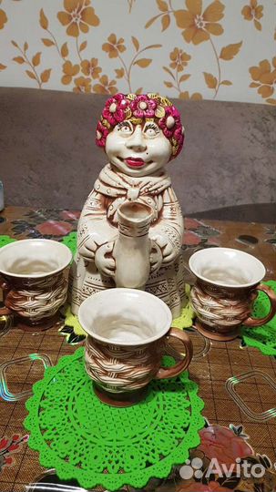 Глиняный кувшин сссрс кружками