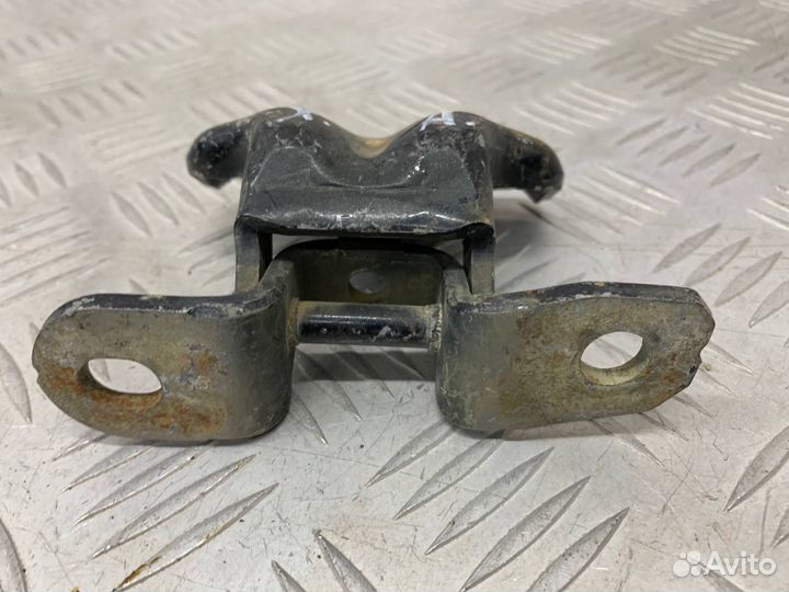 Б/У петля двери задний правый Hyundai Accent LC