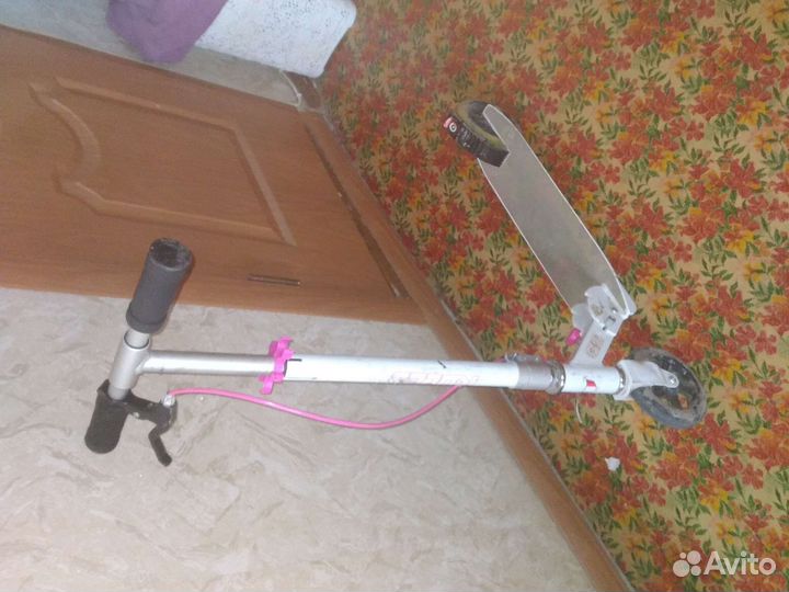 Самокат для девочки 10 лет