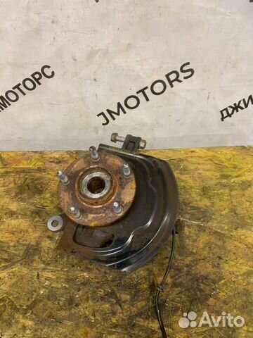 Кулак поворотный левый ступица Peugeot 3008