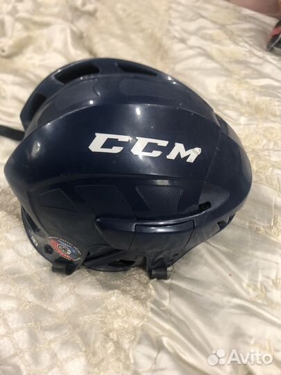 Хоккейный шлем