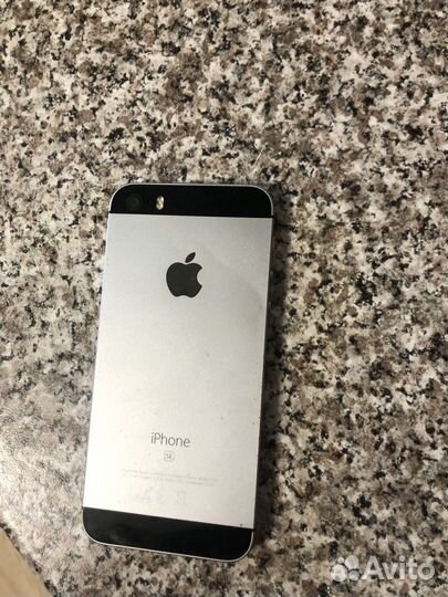 iPhone SE, 32 ГБ