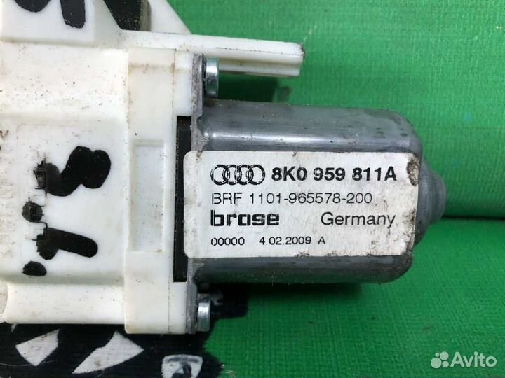 Мотор стеклоподъёмника задний левый 8K0959811A aud