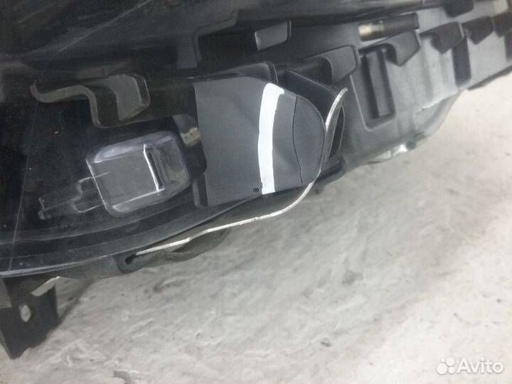 Фара правая BMW X3