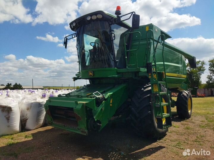 Комбайн John Deere W Series, 2011