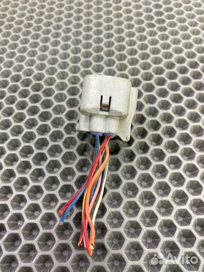 Б/У фишка (разъем ) Toyota Corolla Fielder NZE120
