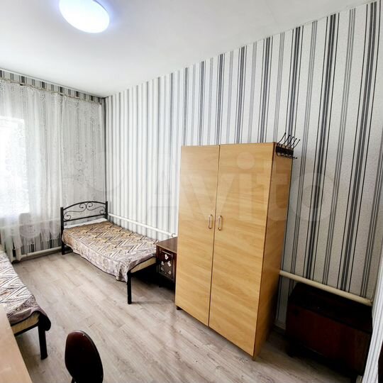 Комната 16 м² в 4-к., 2/2 эт.