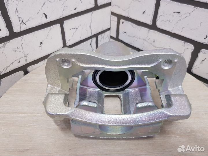 Суппорт передний RH для Solaris, Rio 4