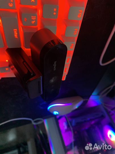 Веб камера logitech brio