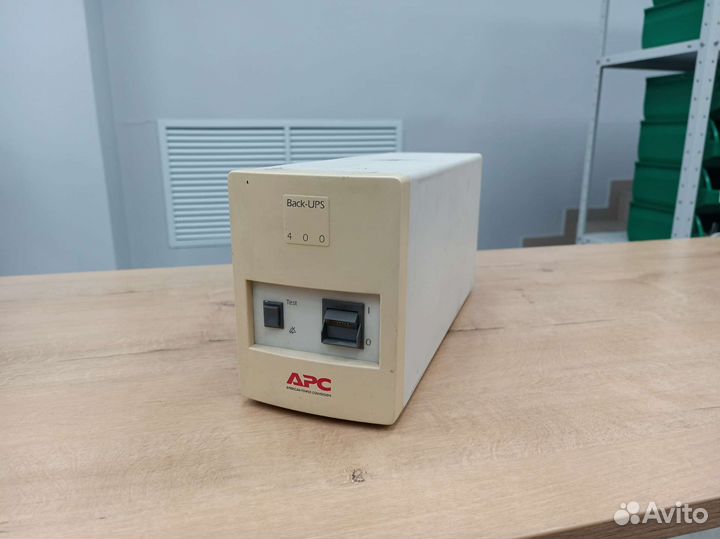 APC Back-UPS 400I + новая батарея