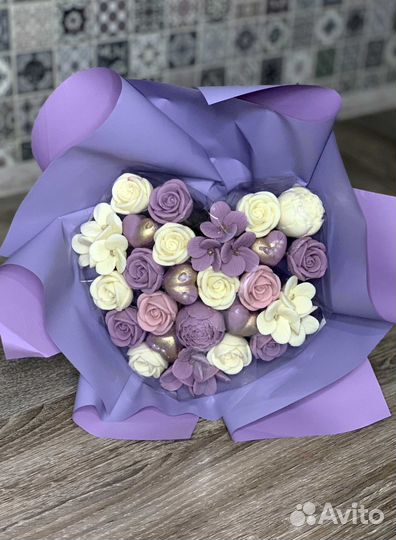 Сладкий подарок девушке