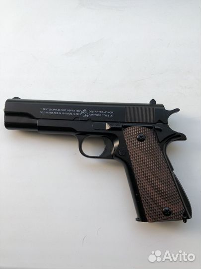 Игрушечный пистолет Colt M1911