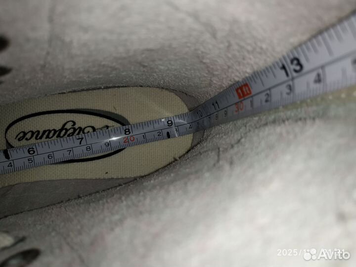 Коньки фигурные женские 37 размер